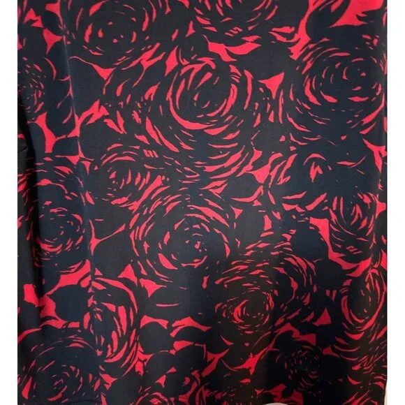 Kim Rogers Petite Red & Black Floral Tank Top 10P Stretch Polyester - Picture 3 of 6